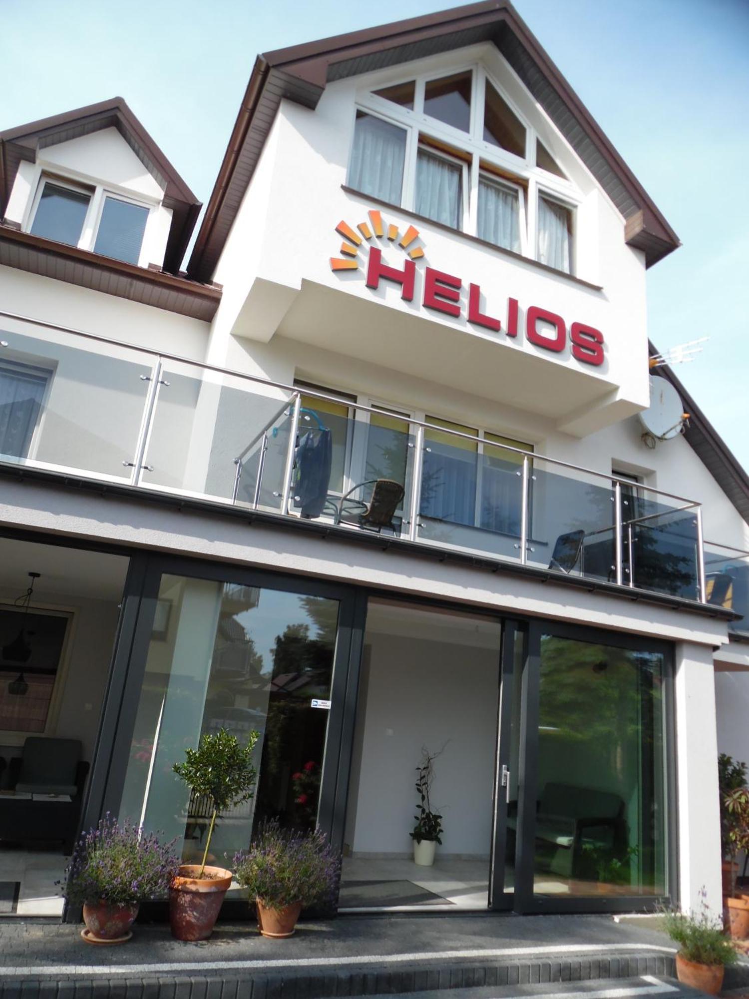 ホテル Helios デンプキ エクステリア 写真